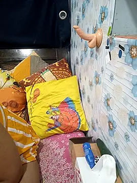 Snapshot of tina8th chatting on January 15, 2026, 4:43 pm tina8th online show from January 15, 2026, 4:43 pm