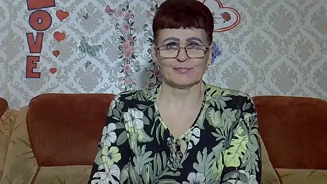 PaulaGolden online show from June 19, 2026, 6:58 pm