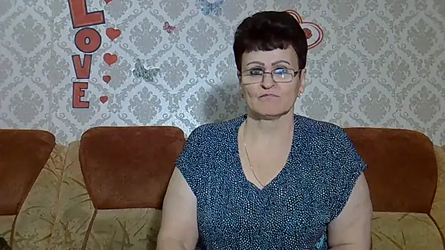 PaulaGolden online show from October 1, 2025, 11:47 am