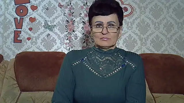 PaulaGolden online show from May 10, 2026, 7:49 pm