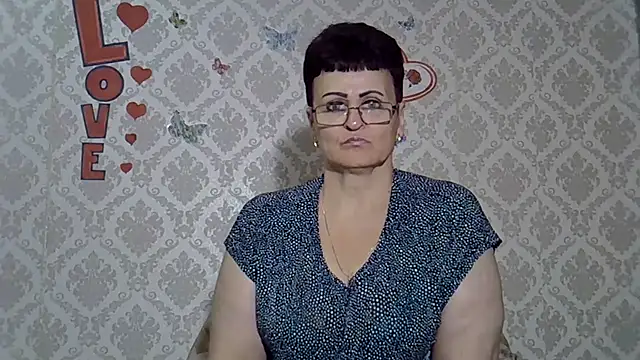 PaulaGolden online show from September 9, 2025, 10:47 am