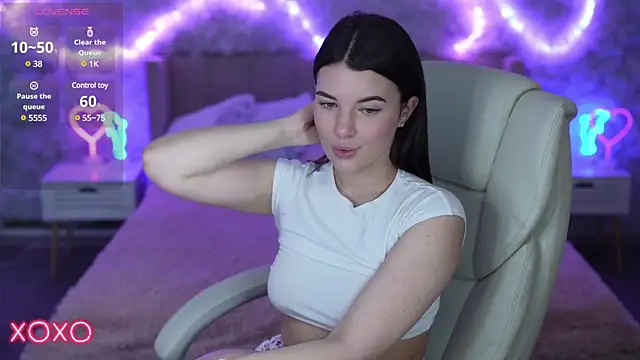 YourLolaBunny online show from March 22, 2025, 2:05 am