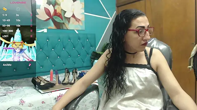 sabrina dupont online show from September 19, 2025, 12:42 pm