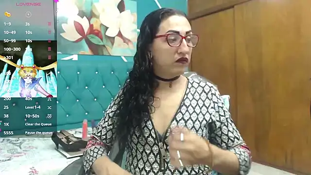 sabrina dupont online show from September 28, 2025, 12:34 pm