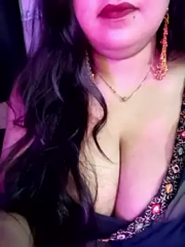 Suhanakhan00 online show from May 4, 2026, 9:45 am