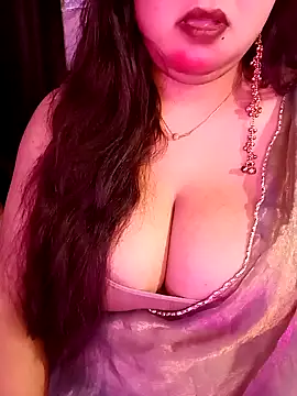 Suhanakhan00 online show from March 25, 2026, 7:41 am