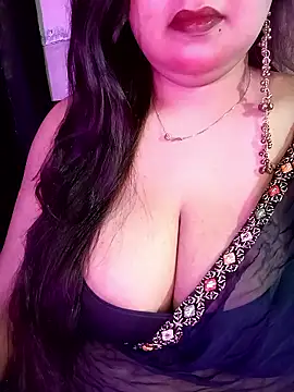 Suhanakhan00 online show from April 24, 2026, 11:23 am
