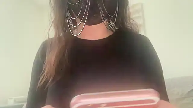 Serena 4you online show from May 5, 2026, 4:32 pm