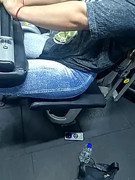 Karenn12 online show from November 7, 2025, 2:05 am