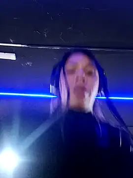 Karenn12 online show from October 31, 2025, 2:19 am