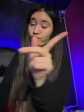 Sophie LS online show from April 21, 2026, 1:42 am