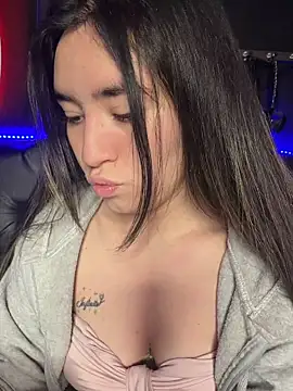 Sophie LS online show from April 22, 2026, 12:06 am