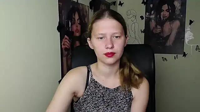 Snapshot of StellaCRL chatting on June 18, 2026, 6:34 am StellaCRL online show from June 18, 2026, 6:34 am
