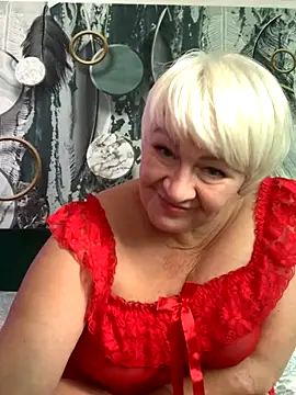 Laura Millf online show from September 26, 2025, 11:06 am