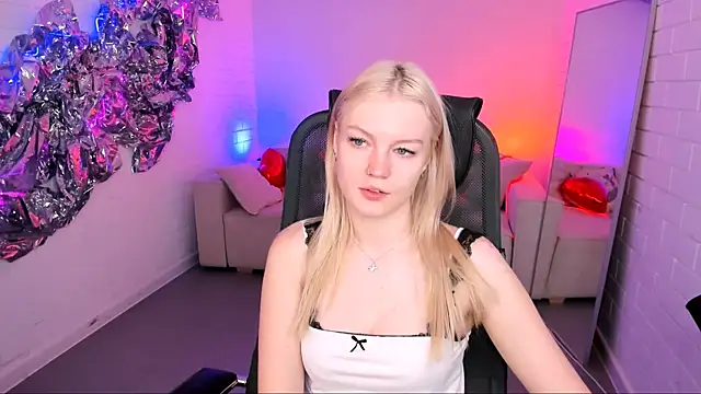 GraceGlamour online show from October 11, 2025, 5:08 am