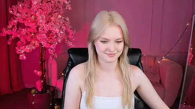 GraceGlamour online show from March 14, 2025, 11:23 am