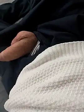 ptrz990 online show from October 24, 2025, 5:23 pm