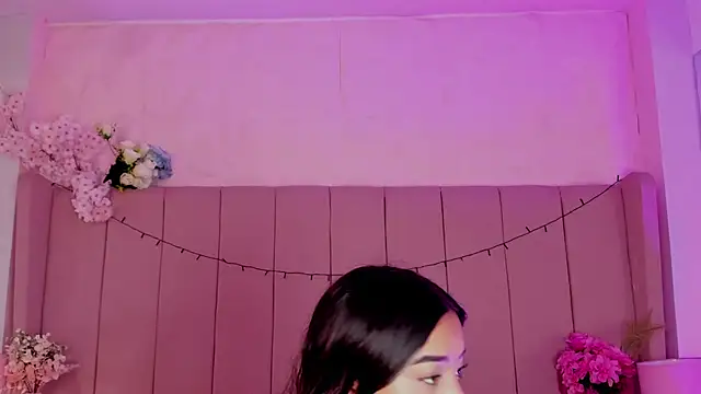 MollyBigBoobs12 online show from November 6, 2025, 8:13 pm