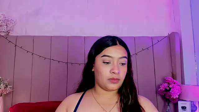 MollyBigBoobs12 online show from November 4, 2025, 8:34 pm