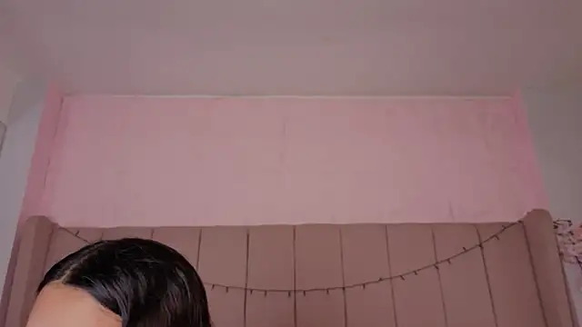 MollyBigBoobs12 online show from October 21, 2025, 8:30 pm