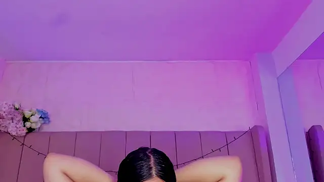 MollyBigBoobs12 online show from November 5, 2025, 8:45 pm