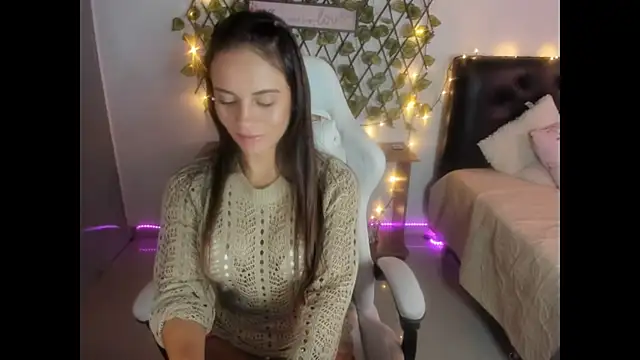 Sara lopez 28 online show from November 11, 2025, 2:45 pm