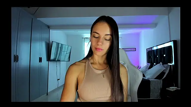 Sara lopez 28 online show from August 7, 2026, 1:06 pm