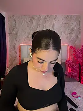 IsabellaAnngel online show from June 21, 2026, 1:44 am