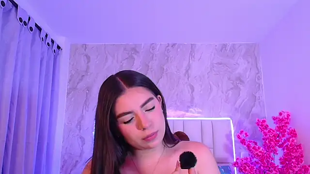 IsabellaAnngel online show from May 22, 2026, 10:41 pm