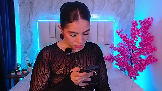 IsabellaAnngel online show from June 7, 2026, 4:28 am