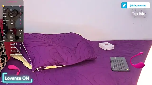 Snapshot of KALE_19 chatting on May 24, 2026, 4:51 pm KALE 19 online show from May 24, 2026, 4:51 pm