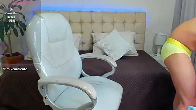 Damian23   online show from March 19, 2025, 3:29 pm