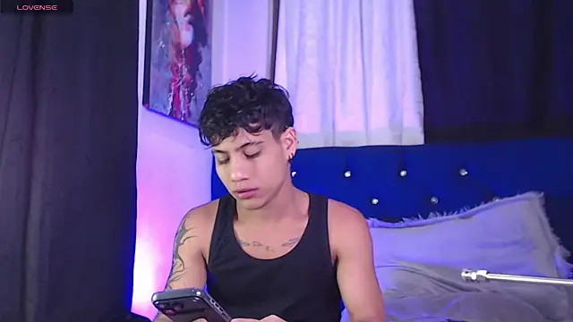 Snapshot of Sexys_Boys_Hot1 chatting on March 8, 2026, 1:11 am Sexys Boys Hot1 online show from March 8, 2026, 1:11 am