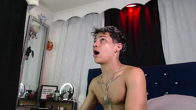 Sexys Boys Hot1 online show from July 7, 2026, 6:47 am