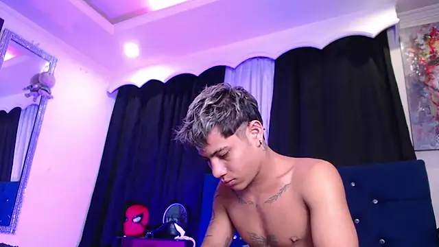 Sexys Boys Hot1 online show from June 12, 2026, 1:14 am