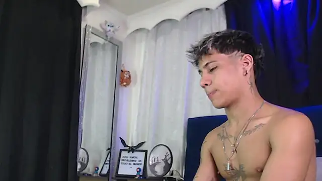 Sexys Boys Hot1 online show from July 12, 2026, 1:17 am