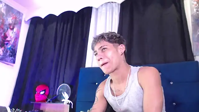 Sexys Boys Hot1 online show from June 11, 2026, 1:38 am