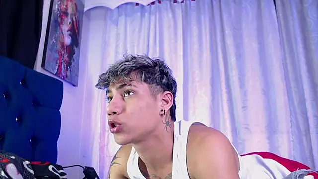 Sexys Boys Hot1 online show from May 7, 2026, 1:54 am