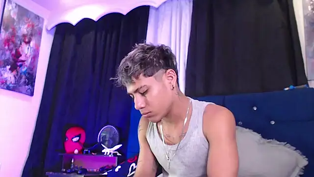 Sexys Boys Hot1 online show from June 8, 2026, 1:28 am