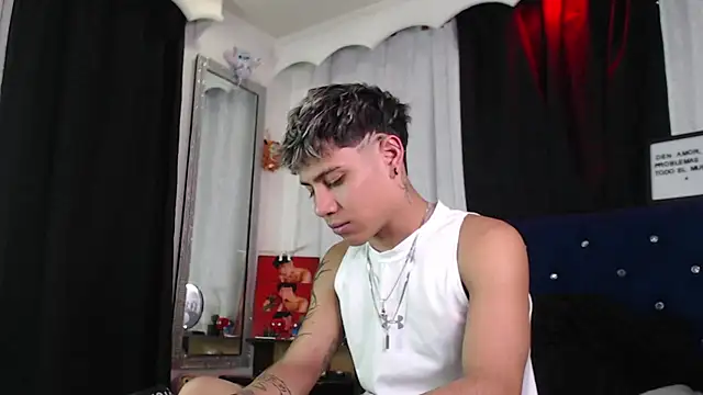 Sexys Boys Hot1 online show from July 10, 2026, 1:05 am