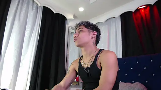 Sexys Boys Hot1 online show from June 15, 2026, 11:48 pm