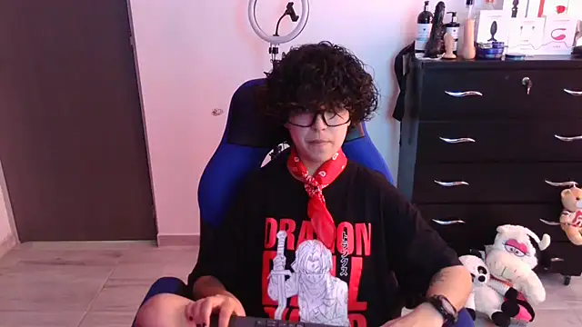 thomascooper7 online show from October 31, 2025, 7:21 pm