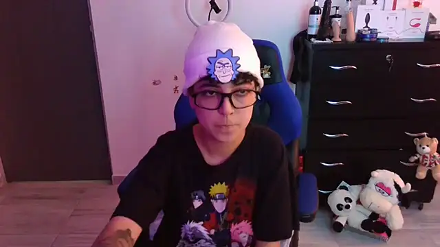 thomascooper7 online show from November 12, 2025, 6:01 pm