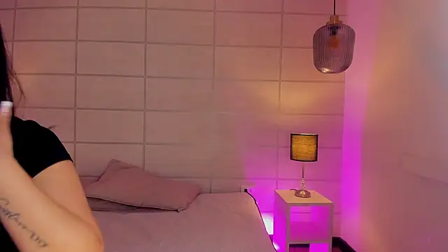 Christine Laam online show from February 28, 2026, 2:55 am