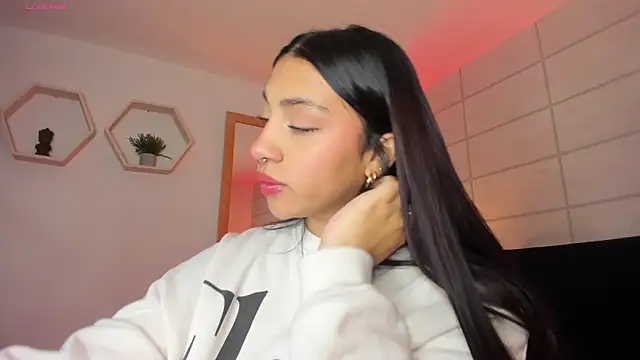 Christine Laam online show from September 16, 2025, 11:55 am