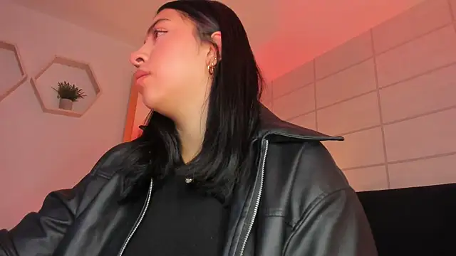 Christine Laam online show from December 2, 2025, 12:18 pm