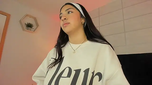 Christine Laam online show from October 9, 2025, 12:17 pm