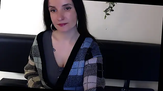LaimaV  online show from May 2, 2026, 10:04 pm