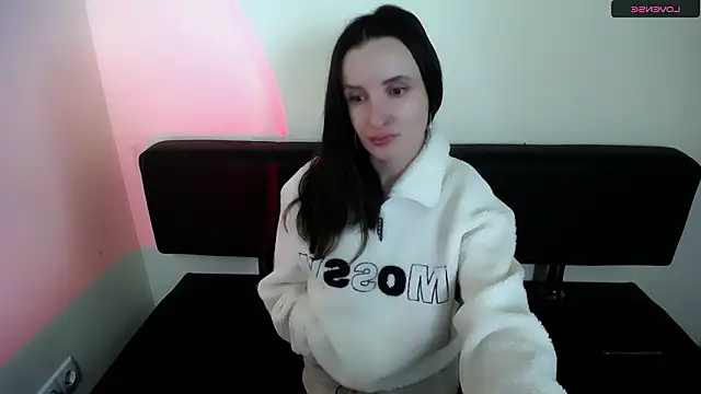 LaimaV  online show from February 2, 2026, 12:59 pm