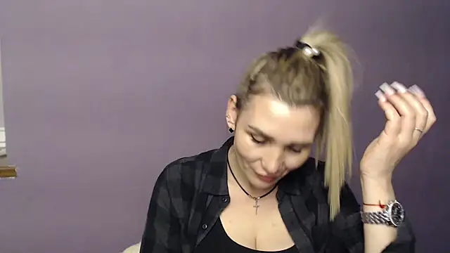  sexy lady online show from November 4, 2025, 1:59 pm